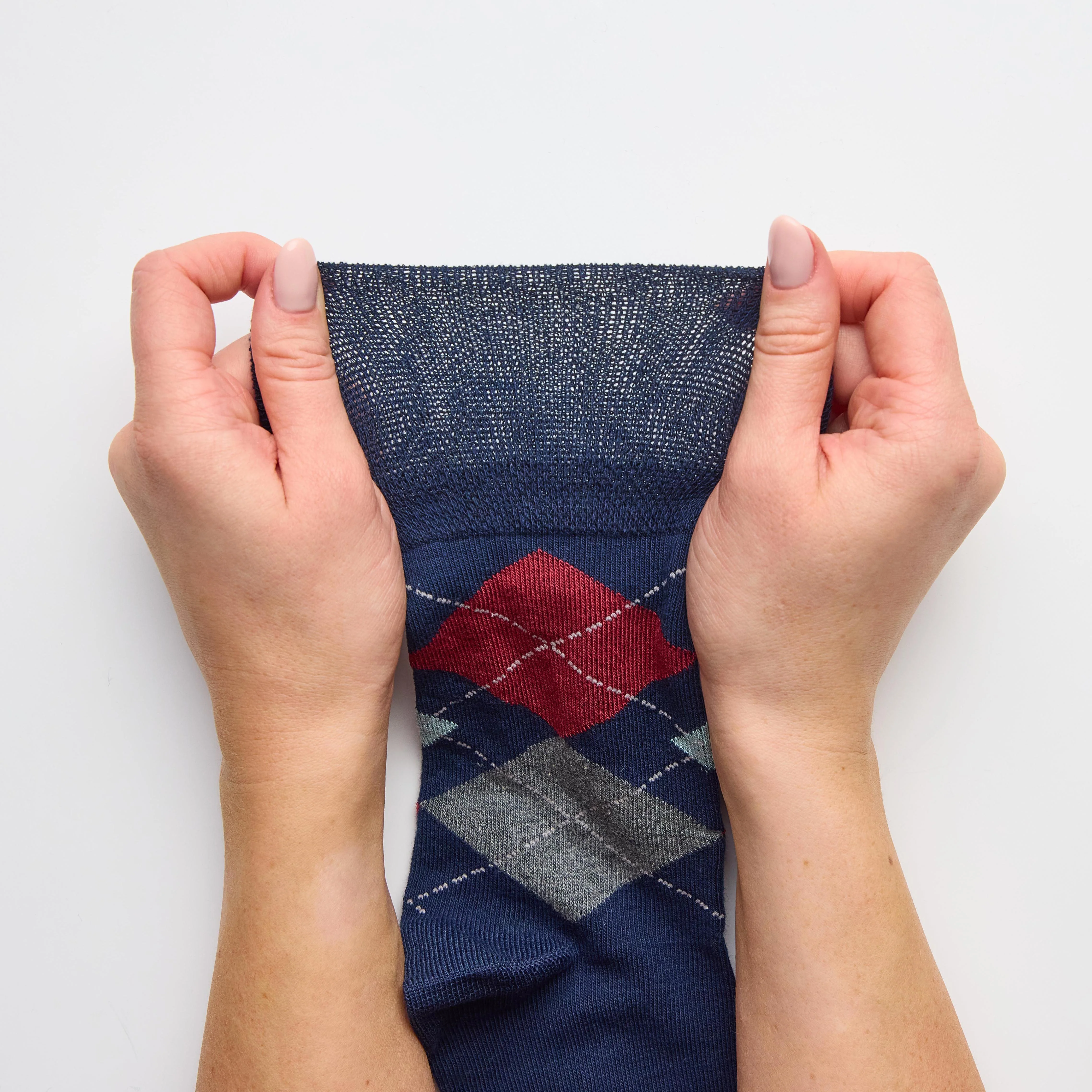 3 Pairs Men's Cotton Socks - Modernised Argyle - Image 3