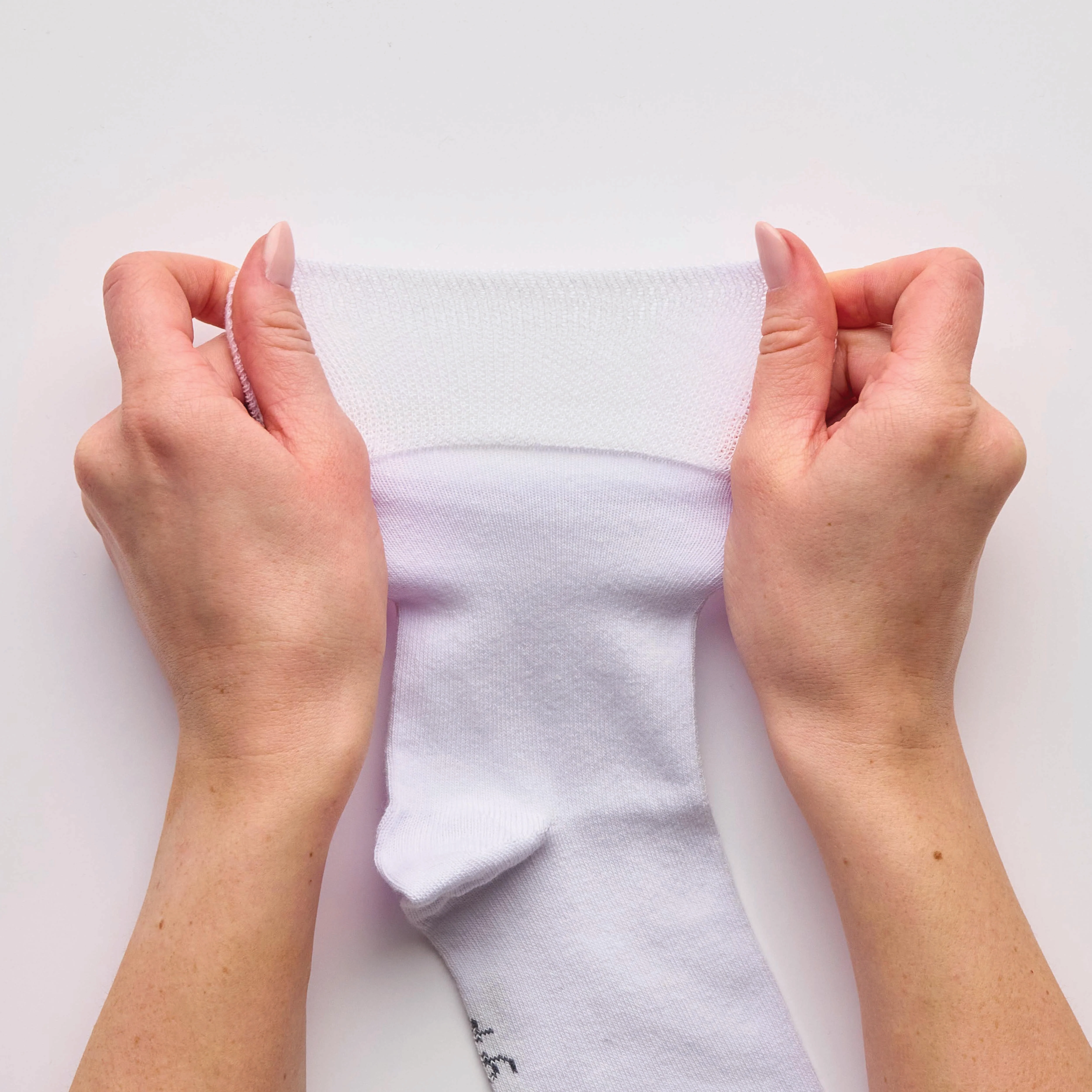 3 Pairs Men's Plain Cotton Socks - White - Image 3